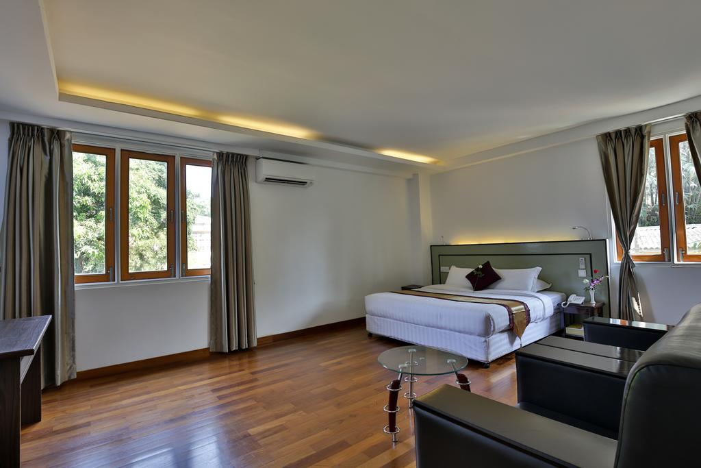Sky View Hotel Yangon Dış mekan fotoğraf